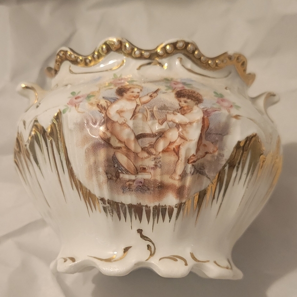 Vintage Porcelain footed sugar bowl - Picture 9 of 13